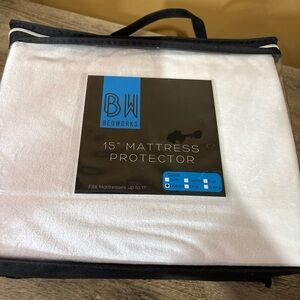 BW Bedworks - 15inch Mattress Protector Queen  New in package